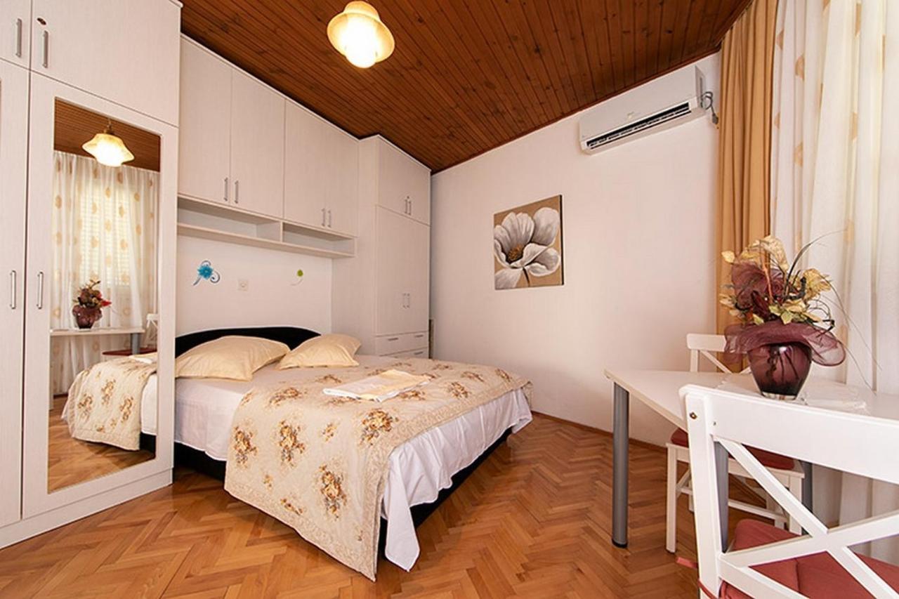 Apartment Tucepi 6695A ภายนอก รูปภาพ