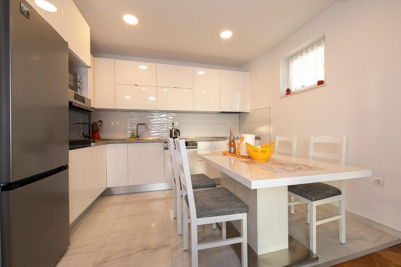 Apartment Tucepi 6695A ภายนอก รูปภาพ