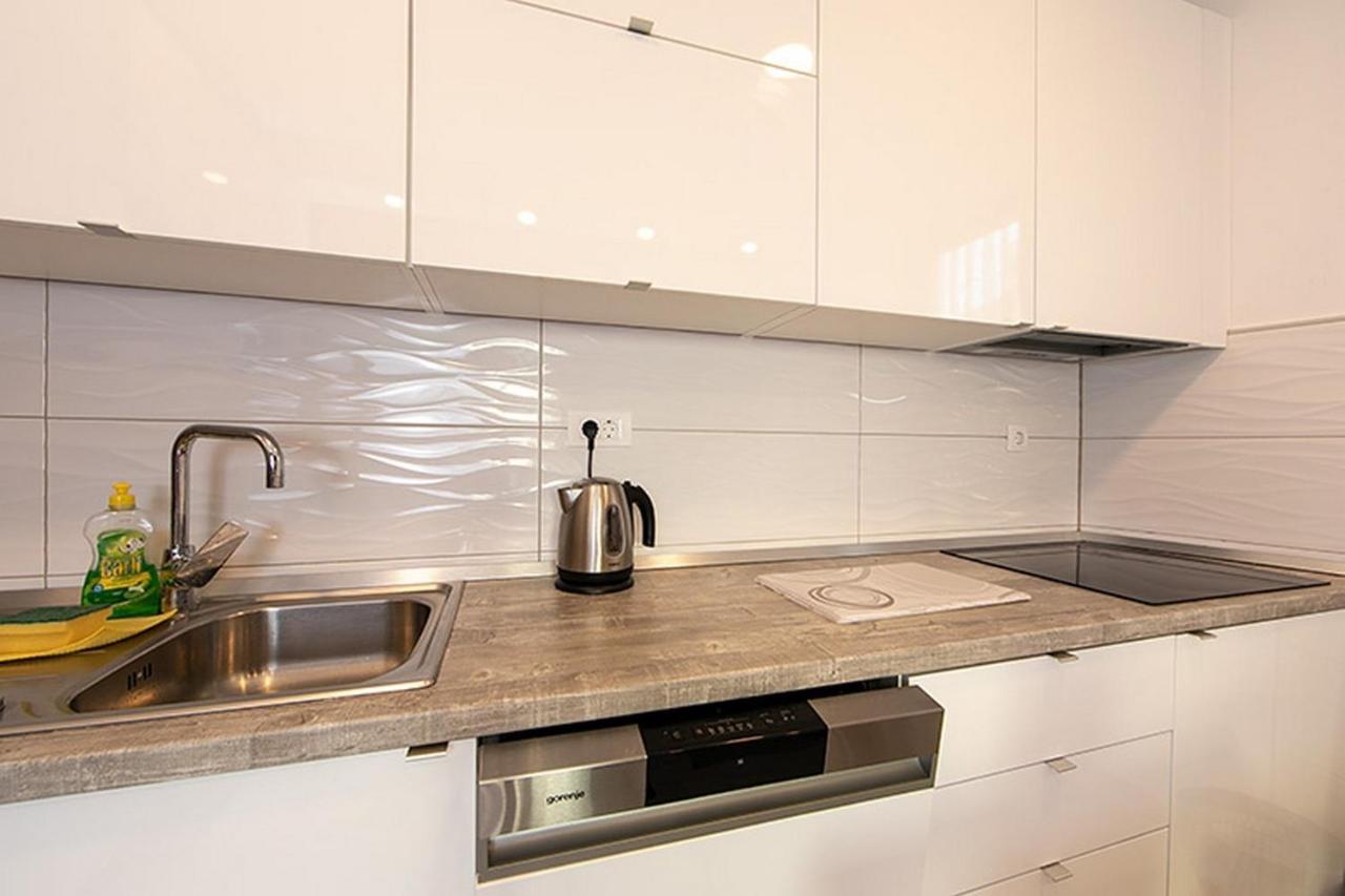 Apartment Tucepi 6695A ภายนอก รูปภาพ
